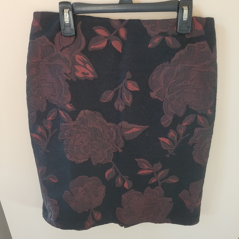Ann Taylor Red And Black Rose Print Skirt